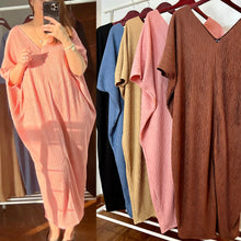 Load image into Gallery viewer, Slimming Vneck Dress (fits up to 3XL)